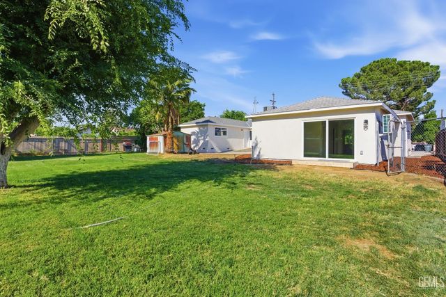 217 Garnsey Avenue, Bakersfield, CA 93309