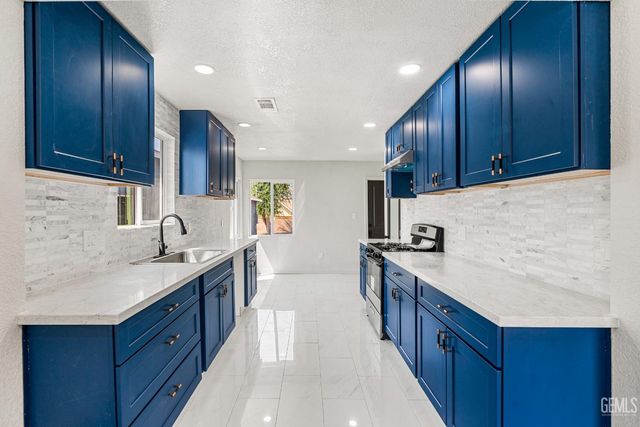 217 Garnsey Avenue, Bakersfield, CA 93309