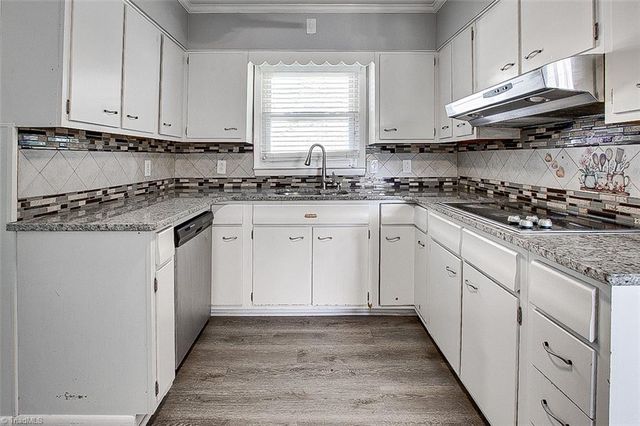 5610 Greenlee Road, Greensboro, NC 27410