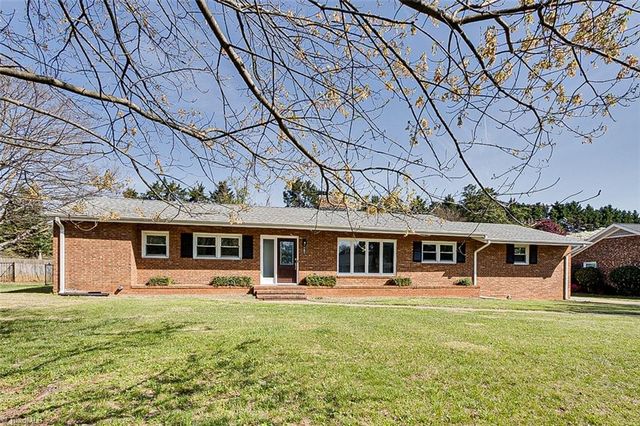 5610 Greenlee Road, Greensboro, NC 27410