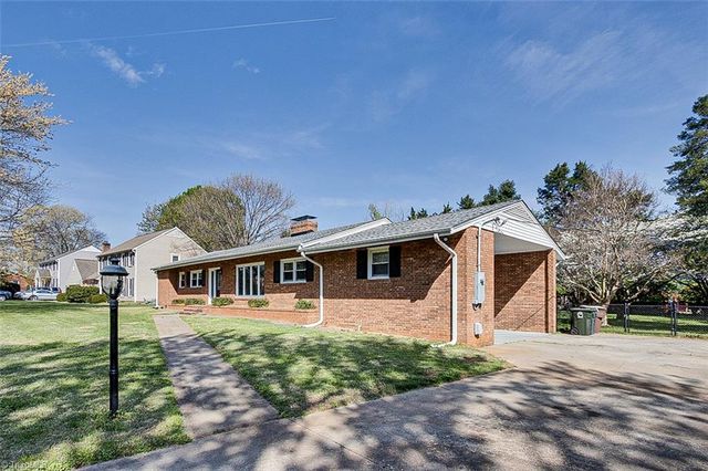 5610 Greenlee Road, Greensboro, NC 27410