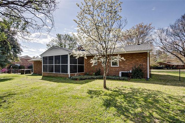 5610 Greenlee Road, Greensboro, NC 27410