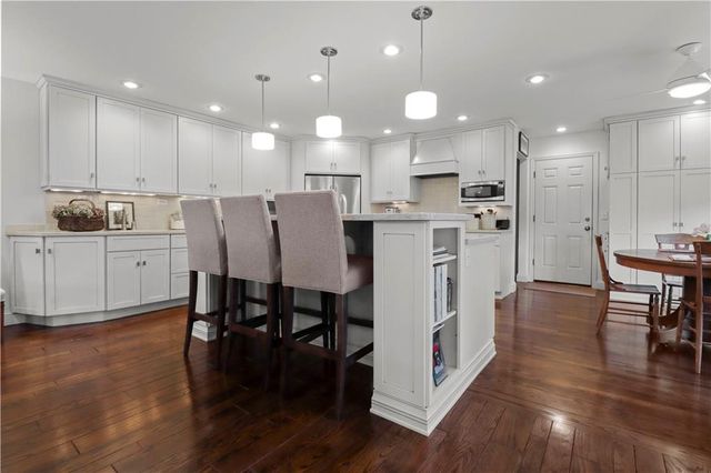 6330 Kennett Place, Mission, KS 66202