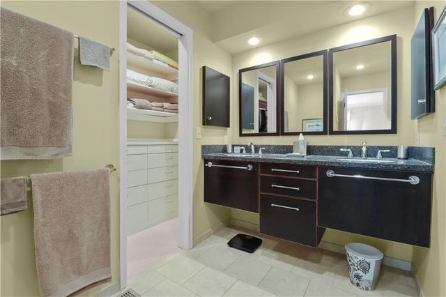 6330 Kennett Place, Mission, KS 66202