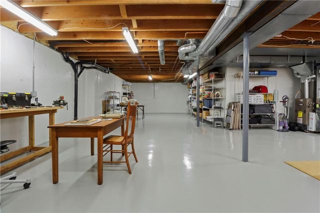 6330 Kennett Place, Mission, KS 66202