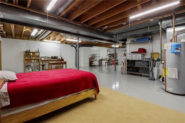 6330 Kennett Place, Mission, KS 66202