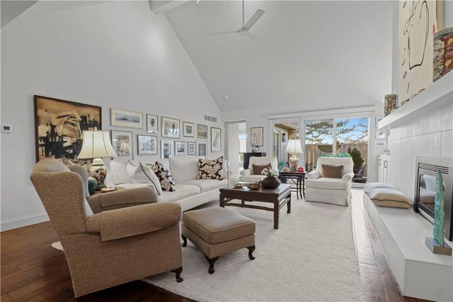 6330 Kennett Place, Mission, KS 66202