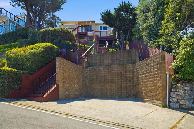 820 Humboldt Road, Brisbane, CA 94005