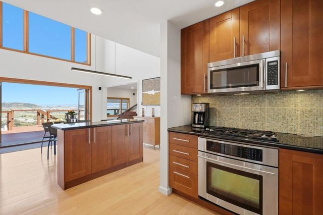 820 Humboldt Road, Brisbane, CA 94005