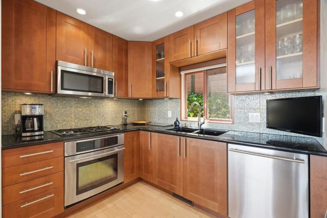 820 Humboldt Road, Brisbane, CA 94005