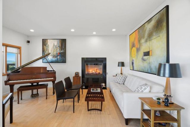 820 Humboldt Road, Brisbane, CA 94005