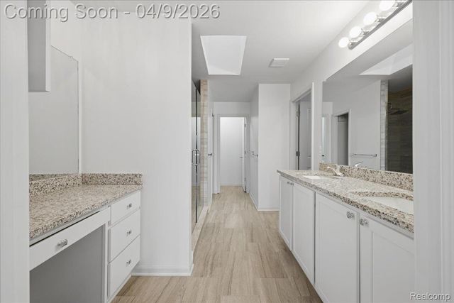 270 Greenan Lane, Orion Charter Township, MI 48362