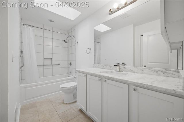 270 Greenan Lane, Orion Charter Township, MI 48362