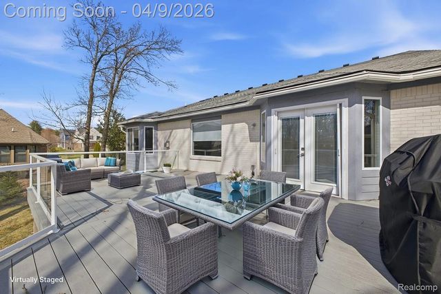 270 Greenan Lane, Orion Charter Township, MI 48362