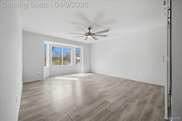 270 Greenan Lane, Orion Charter Township, MI 48362