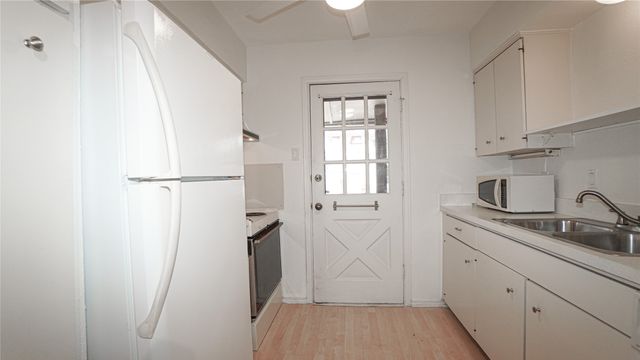 4211 Newton Avenue 209, Dallas, TX 75219