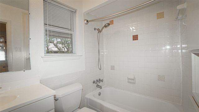 4211 Newton Avenue 209, Dallas, TX 75219
