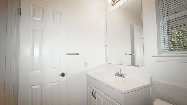 4211 Newton Avenue 209, Dallas, TX 75219