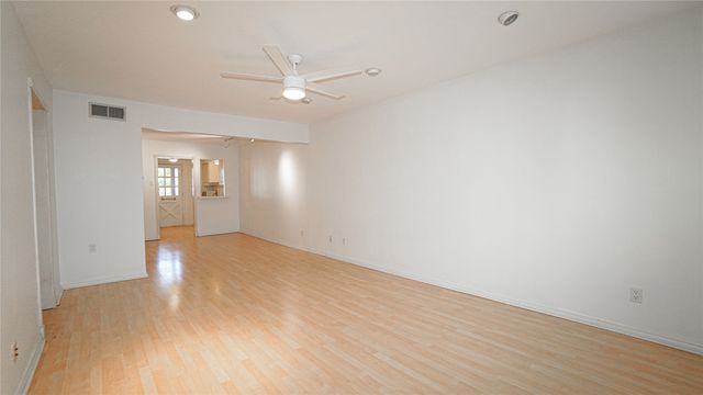 4211 Newton Avenue 209, Dallas, TX 75219