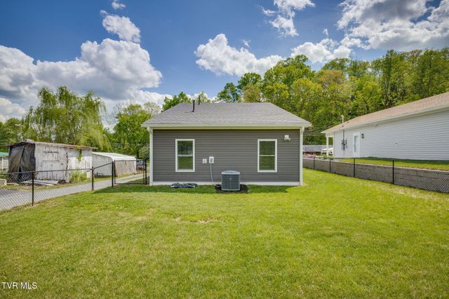 986 Glen Street, Bristol, TN 37620