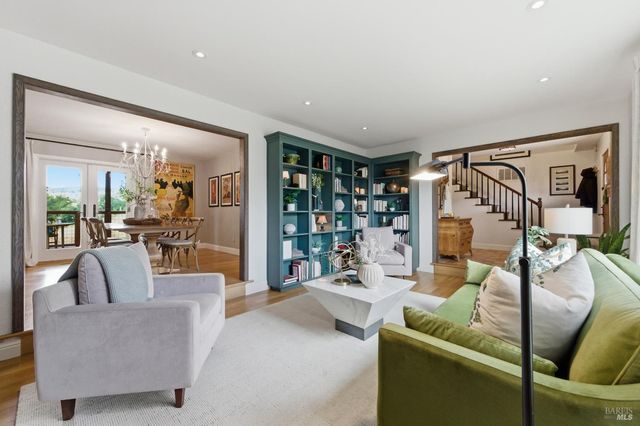 1167 Stanford Ct, Napa, CA 94558