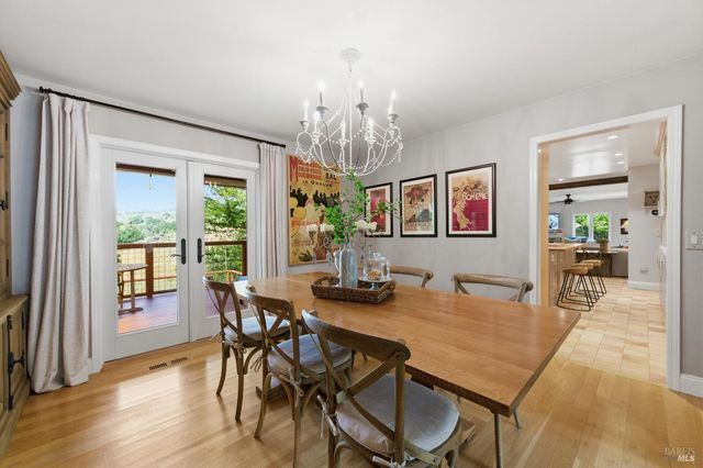 1167 Stanford Ct, Napa, CA 94558