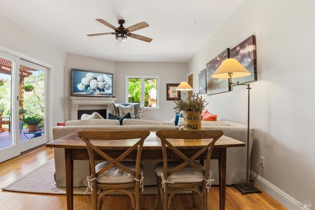 1167 Stanford Ct, Napa, CA 94558