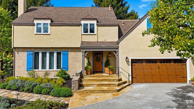 1167 Stanford Ct, Napa, CA 94558