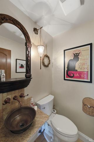 1167 Stanford Ct, Napa, CA 94558