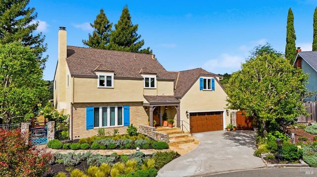 1167 Stanford Ct, Napa, CA 94558