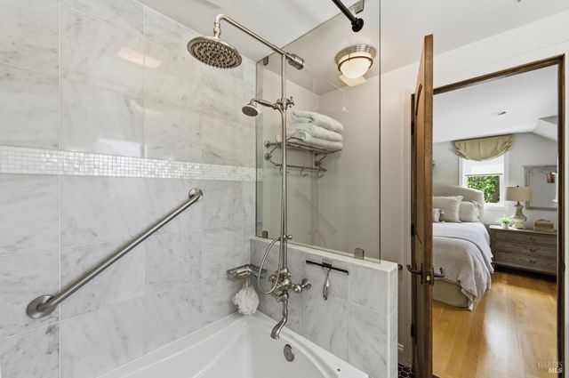 1167 Stanford Ct, Napa, CA 94558