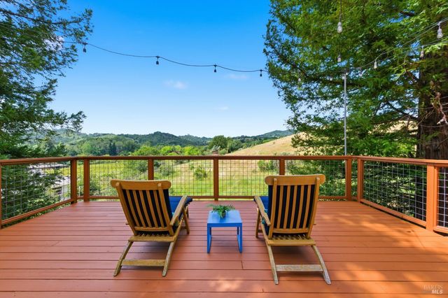 1167 Stanford Ct, Napa, CA 94558