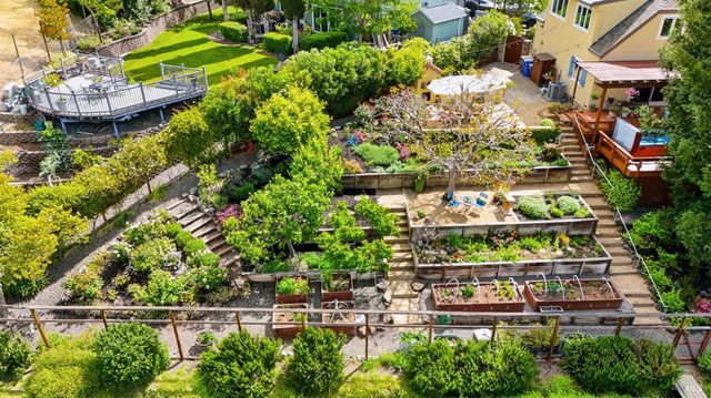 1167 Stanford Ct, Napa, CA 94558