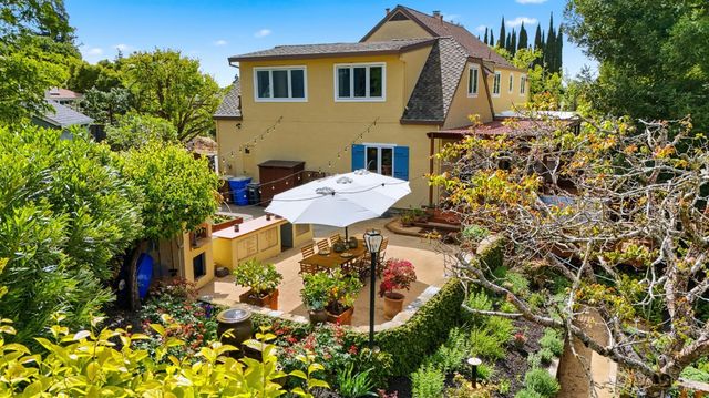 1167 Stanford Ct, Napa, CA 94558