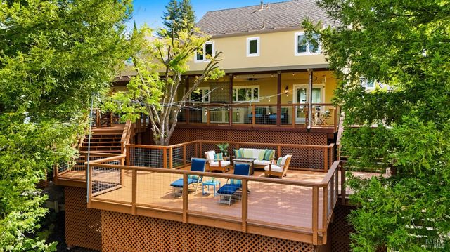 1167 Stanford Ct, Napa, CA 94558