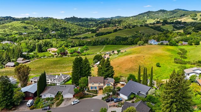 1167 Stanford Ct, Napa, CA 94558