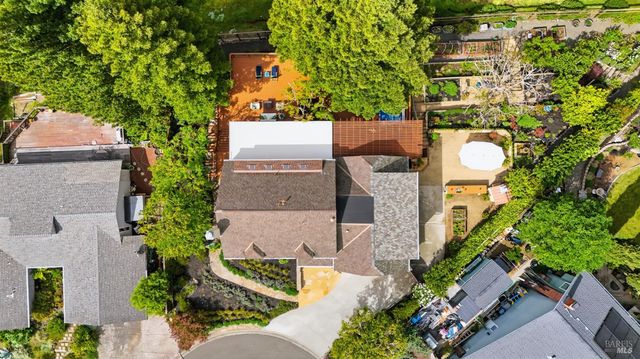 1167 Stanford Ct, Napa, CA 94558