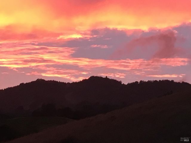 1167 Stanford Ct, Napa, CA 94558