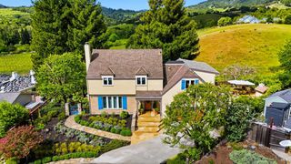 1167 Stanford Ct, Napa, CA 94558