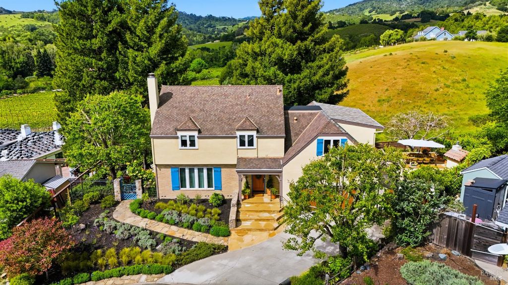 1167 Stanford Ct, Napa, CA 94558