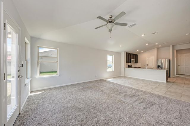 209 Forest Moon LN, Kyle, TX 78640