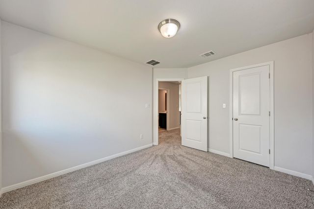 209 Forest Moon LN, Kyle, TX 78640