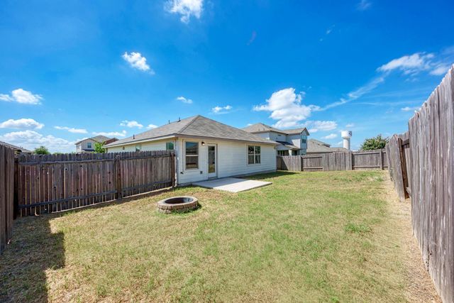 209 Forest Moon LN, Kyle, TX 78640