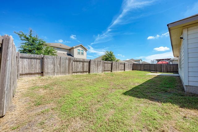 209 Forest Moon LN, Kyle, TX 78640