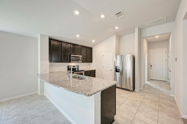 209 Forest Moon LN, Kyle, TX 78640