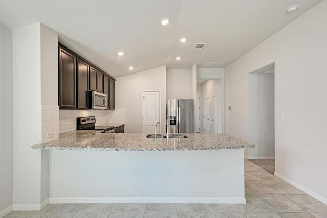 209 Forest Moon LN, Kyle, TX 78640