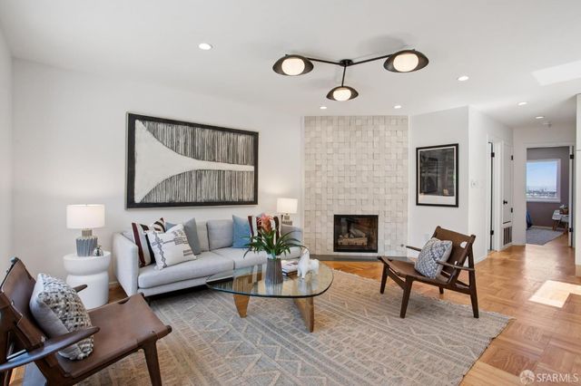 215 Bradford Street, San Francisco, CA 94110