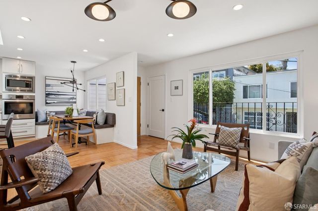 215 Bradford Street, San Francisco, CA 94110