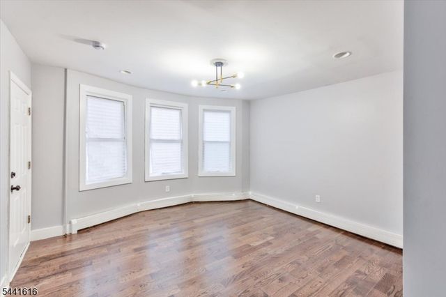 20 Edwin Pl, Newark City, NJ 07112