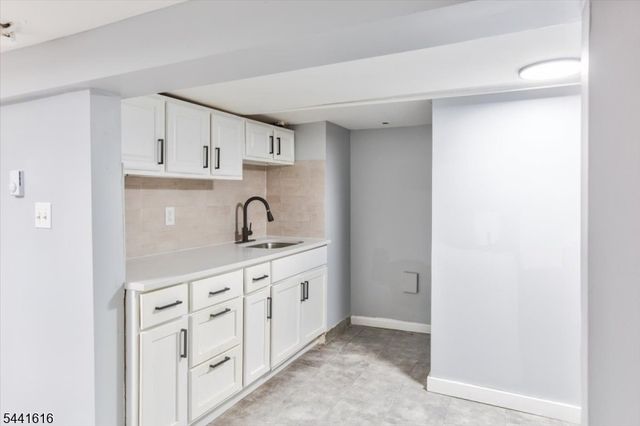 20 Edwin Pl, Newark City, NJ 07112